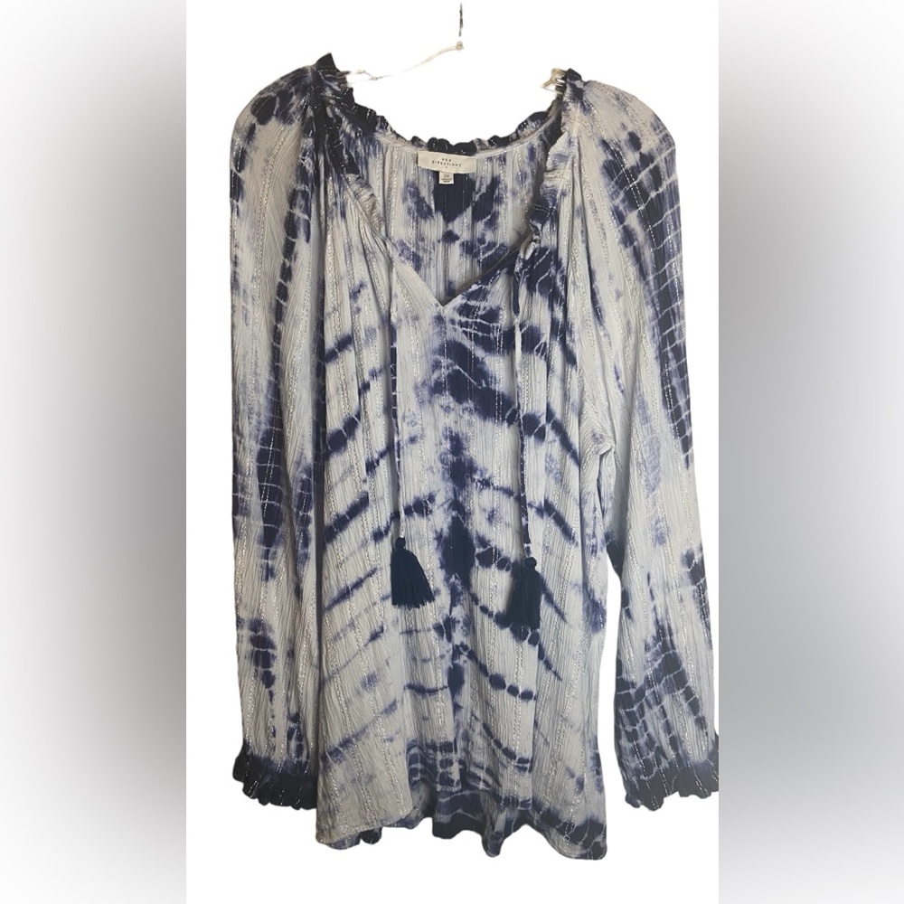 New Directions long sleeved blouse. Blue, White, and Silver in color.